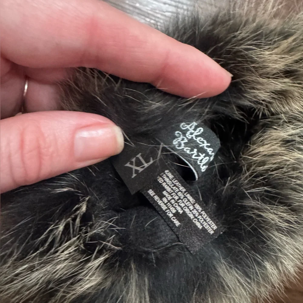 Alexandra Bartlett Black Leather Gloves with Rabbit Fur Trim